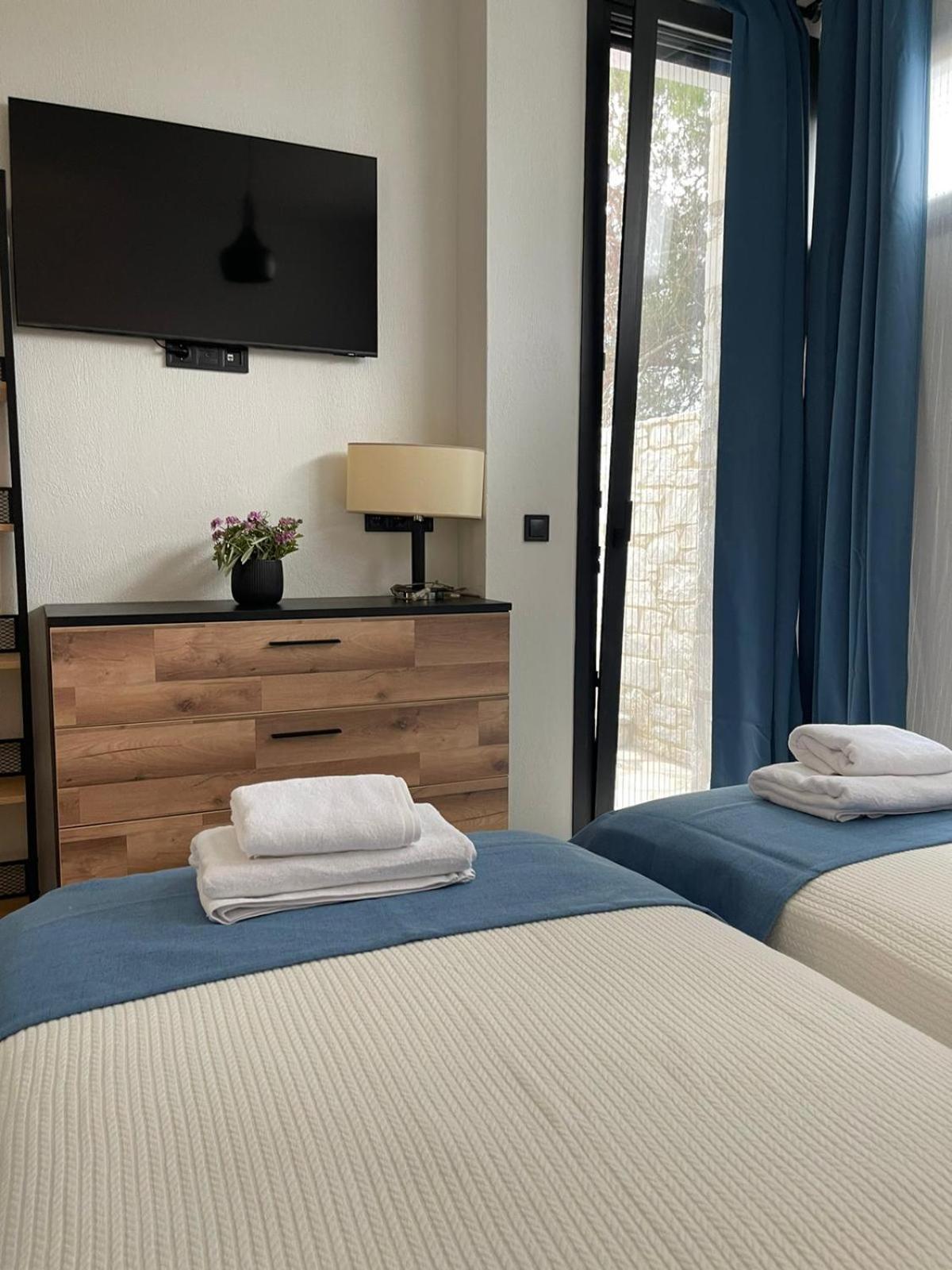 Allure Luxury Villas 3&4 Serenity Retreat Moni Evaggelistrias Esterno foto