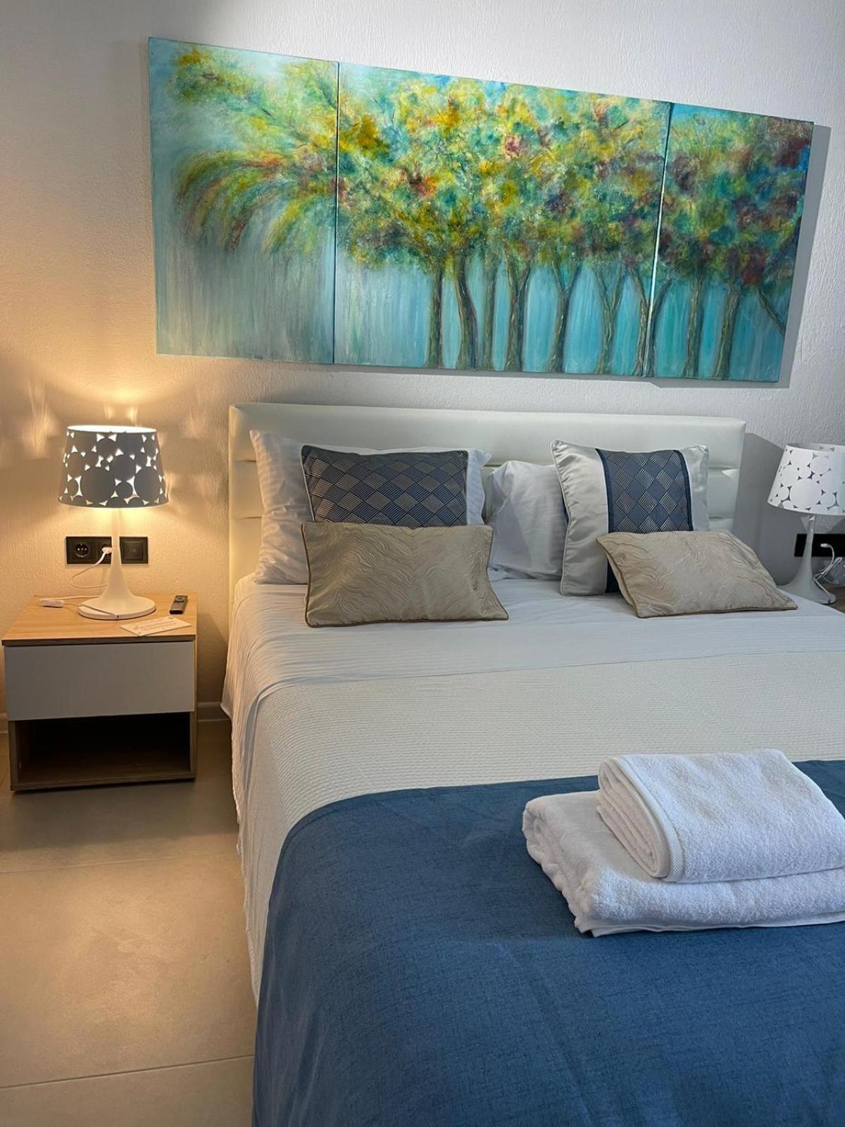Allure Luxury Villas 3&4 Serenity Retreat Moni Evaggelistrias Esterno foto